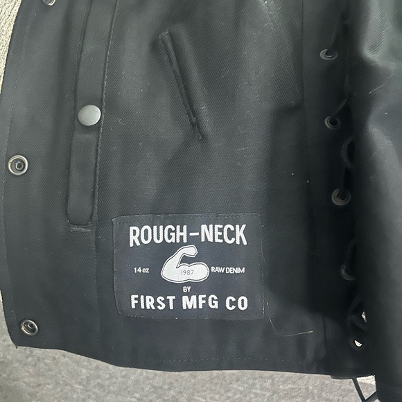 NWT Mfg first Black Vest with Storage Pockets size small - Picture 9 of 10